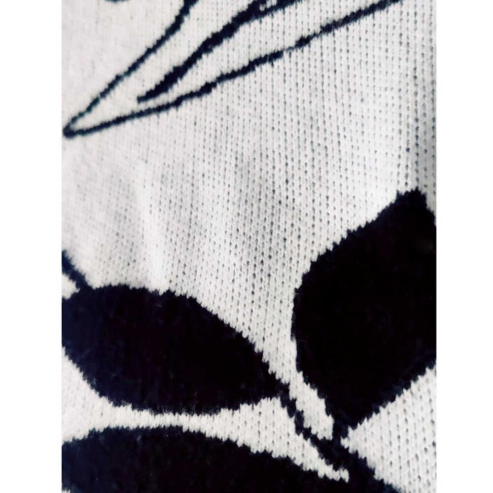 Sweater Dress With Leaf Pattern - image 5